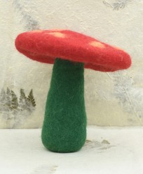 handmade-needle-felted-red-mushroom-ornament